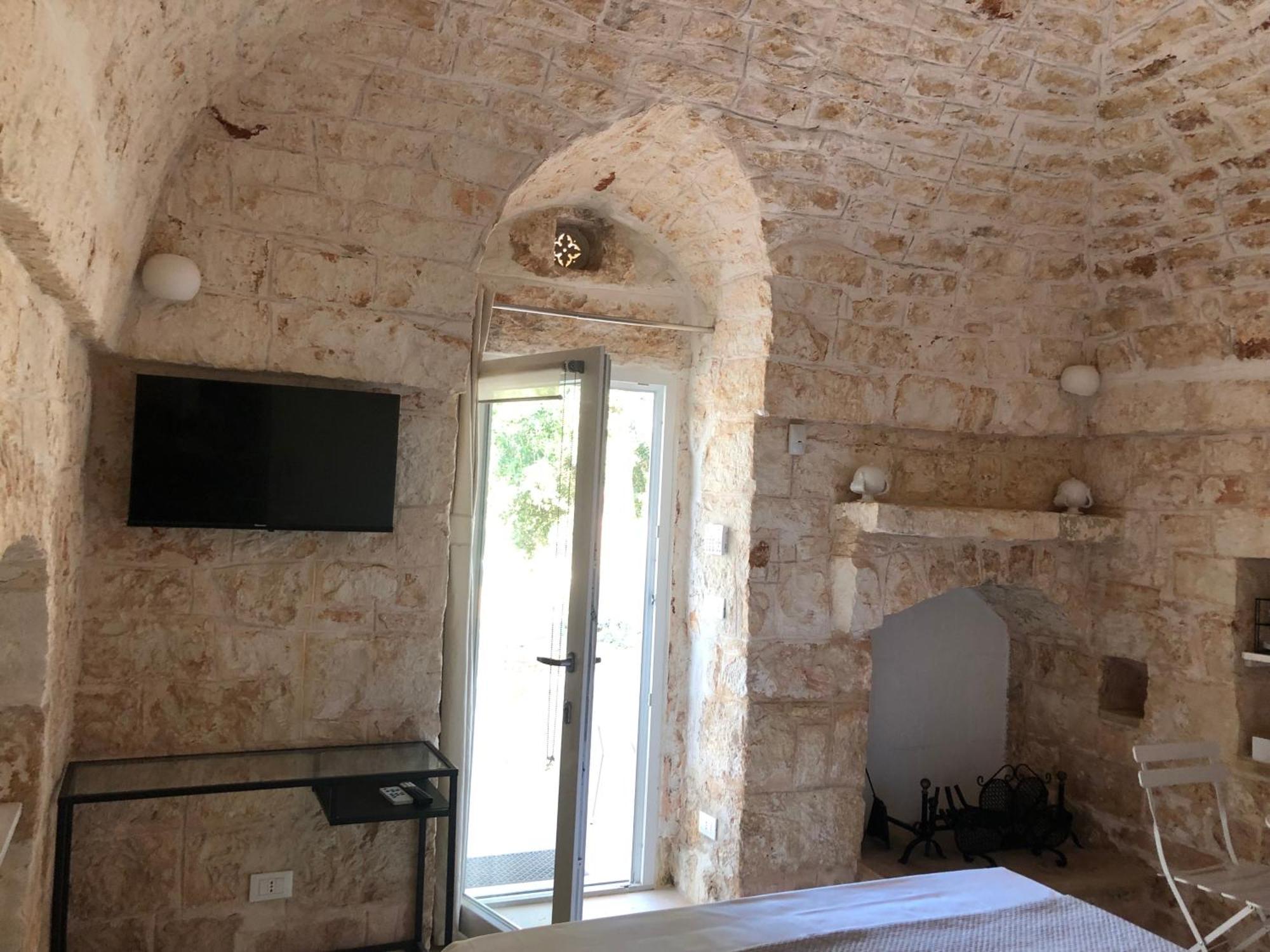 Tenuta La Pomona Ostuni Exterior photo